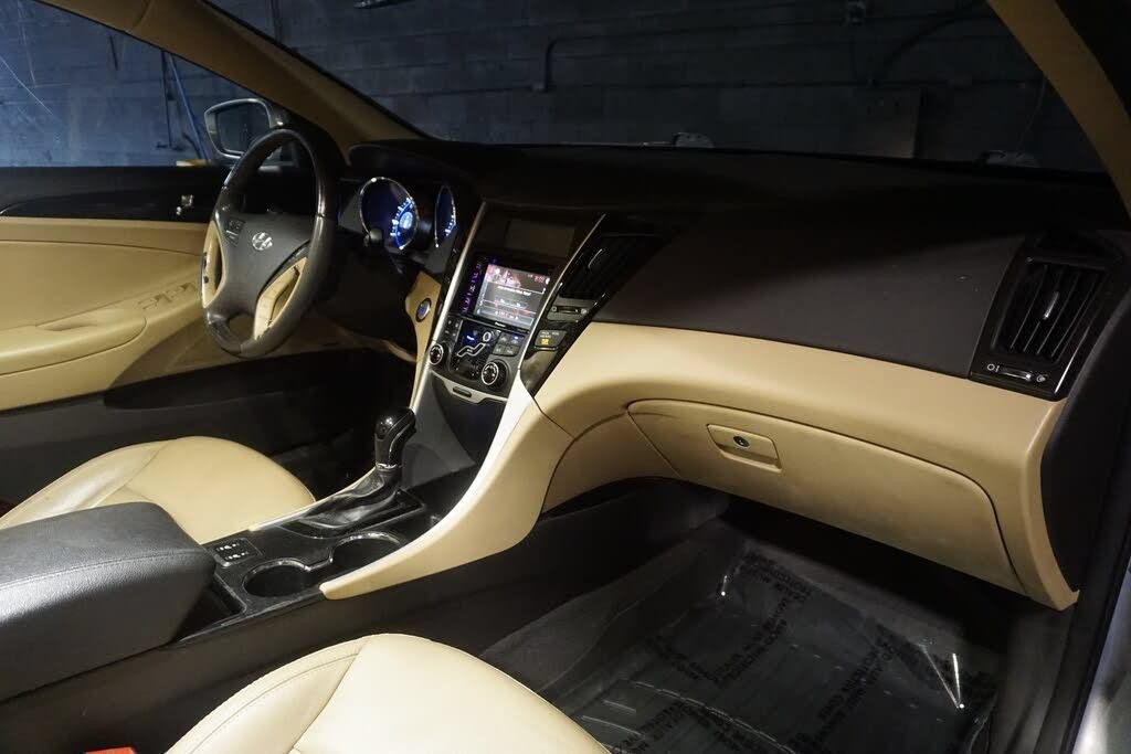 Used 2011 Hyundai Sonata Limited FWD image 18