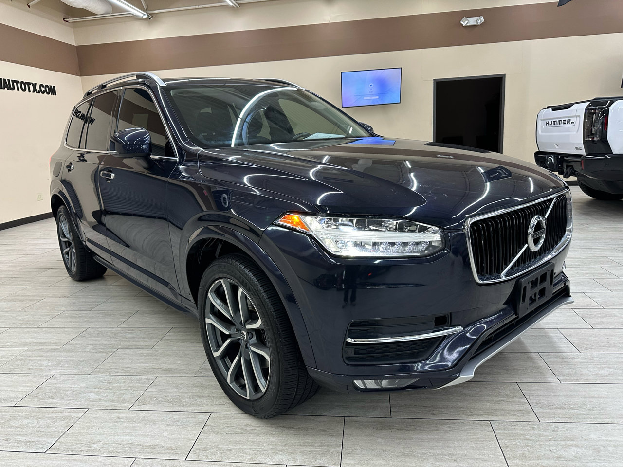 Used 2019 Volvo XC90 T5 Momentum w/ Protection Package Premier image 5