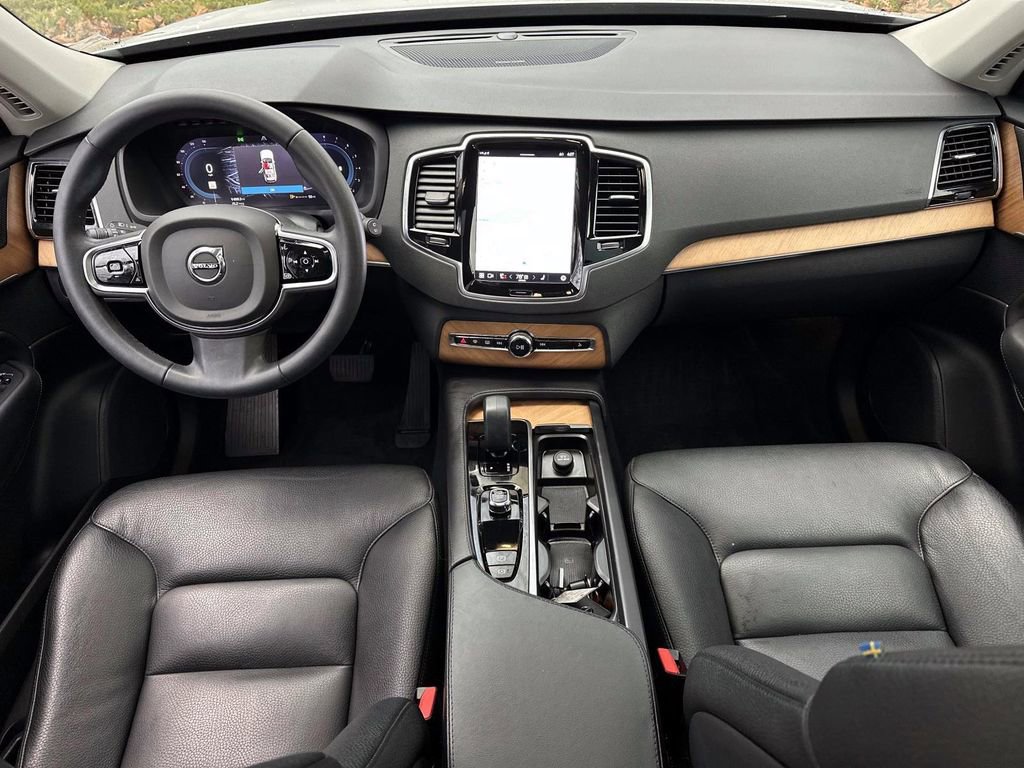 Used 2023 Volvo XC90 B6 Plus w/ Protection Package Premier image 29
