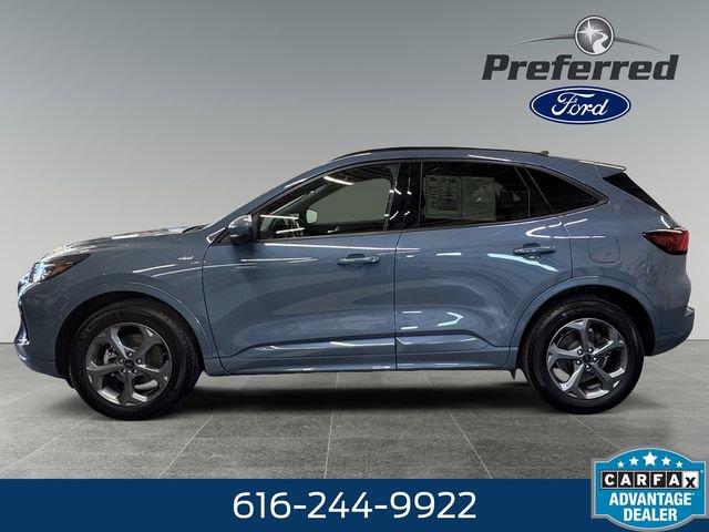 Used 2023 Ford Escape ST-Line Select w/ Tech Pack #2 AWD/4WD image 9