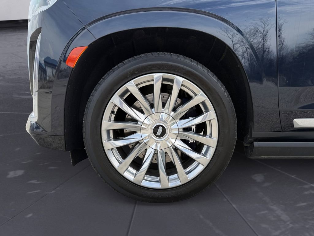 Used 2021 Cadillac Escalade ESV Premium Luxury w/ Driver Assist Tech Package AWD/4WD image 23