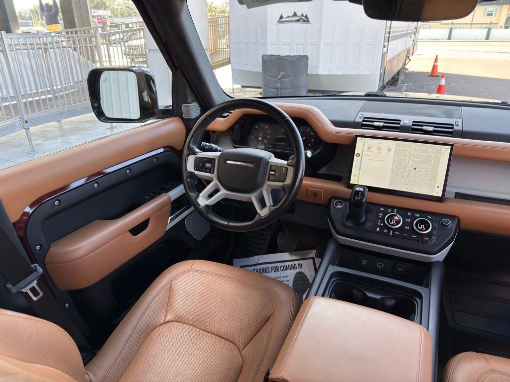 Used 2023 Land Rover Defender 130 SE AWD/4WD image 38