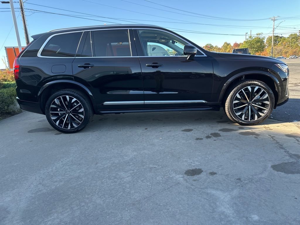 New 2026 Volvo XC90 B6 Plus w/ Protection Package Premier image 4