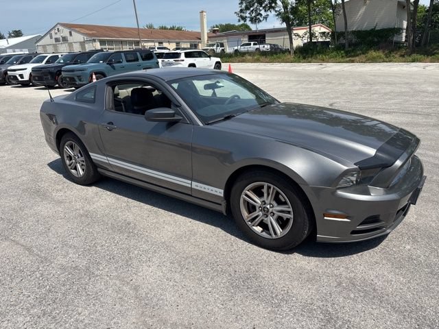 Used 2014 Ford Mustang Coupe RWD image 2
