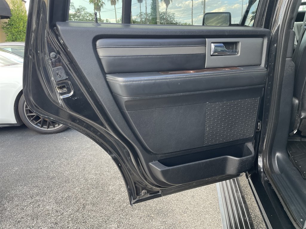 Used 2015 Ford Expedition Platinum AWD/4WD image 43