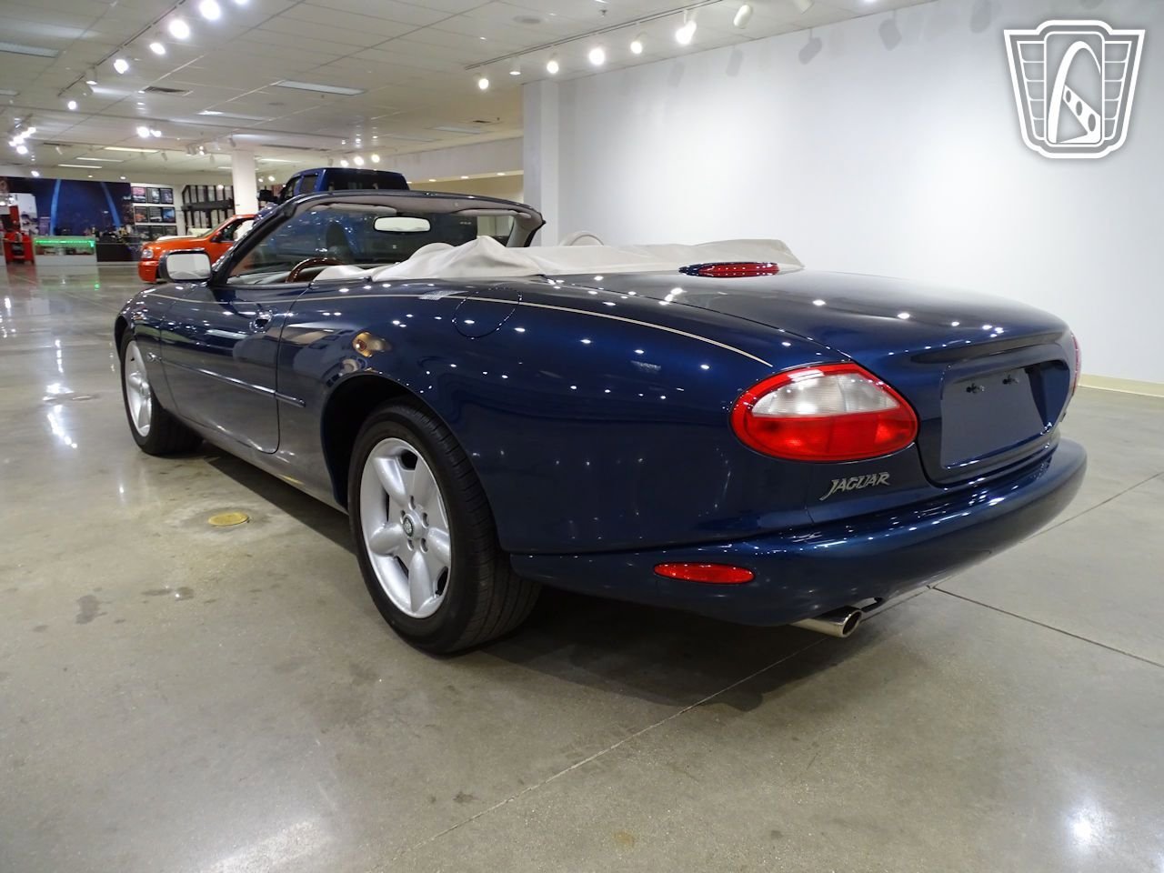 Used 1998 Jaguar XK8 Convertible image 4