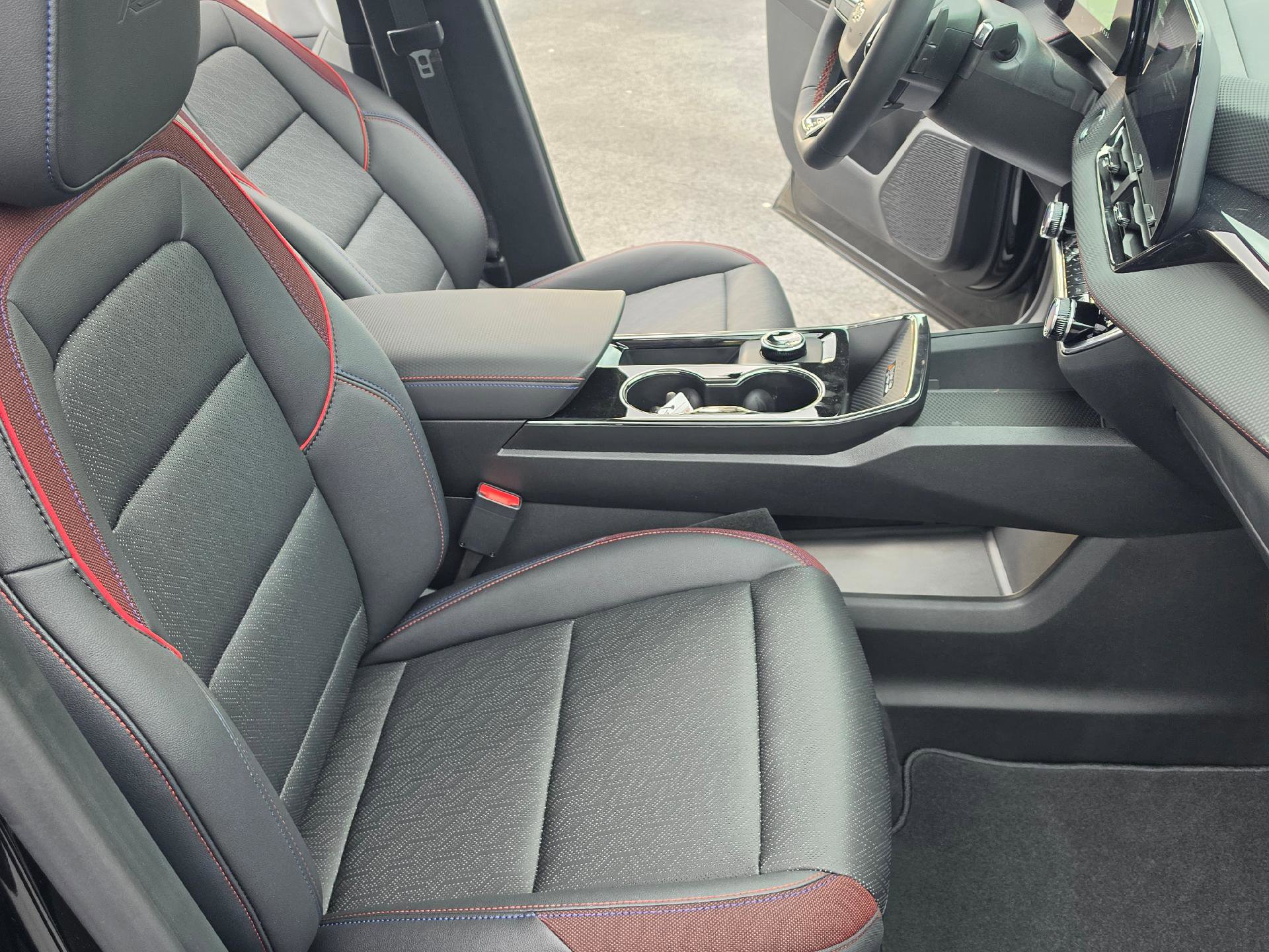 New 2026 Chevrolet Equinox RS FWD image 11