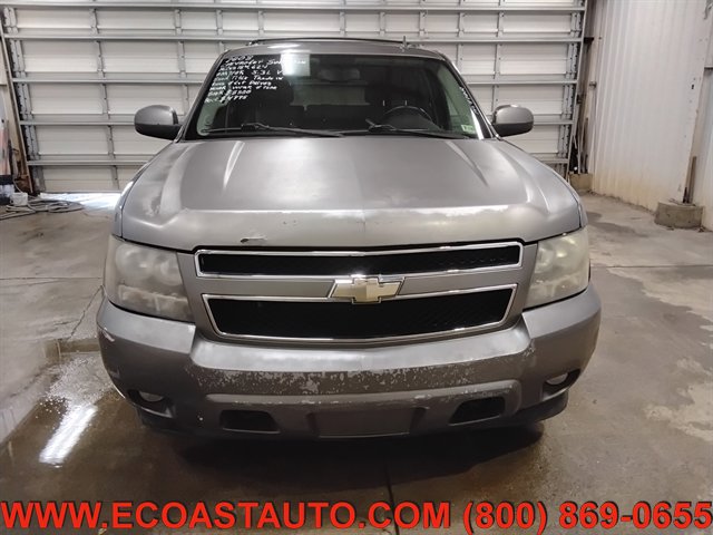 Used 2008 Chevrolet Suburban LT image 7