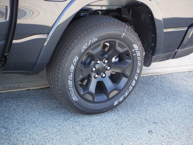 New 2026 RAM 1500 4x4 Crew Cab image 6