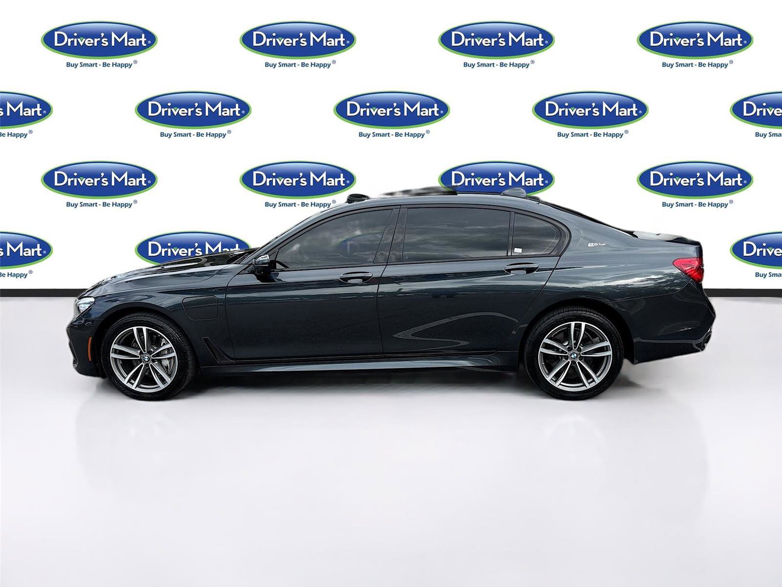 Used 2019 BMW 740e xDrive w/ M Sport Package image 4