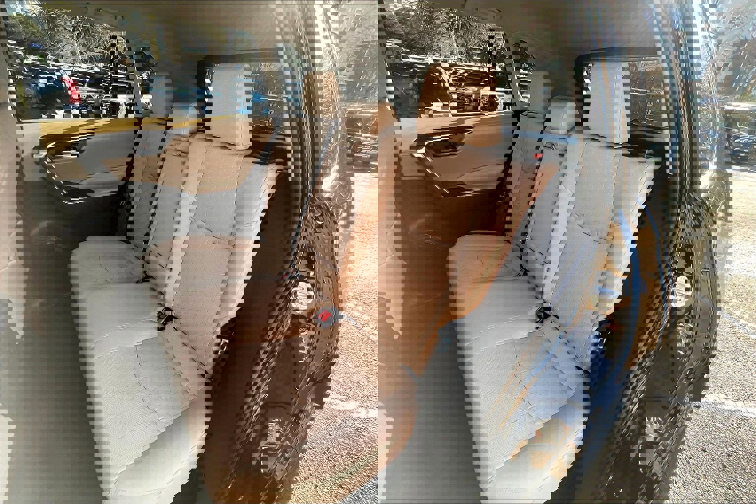 Used 2021 Toyota RAV4 XLE w/ Convenience Package image 25