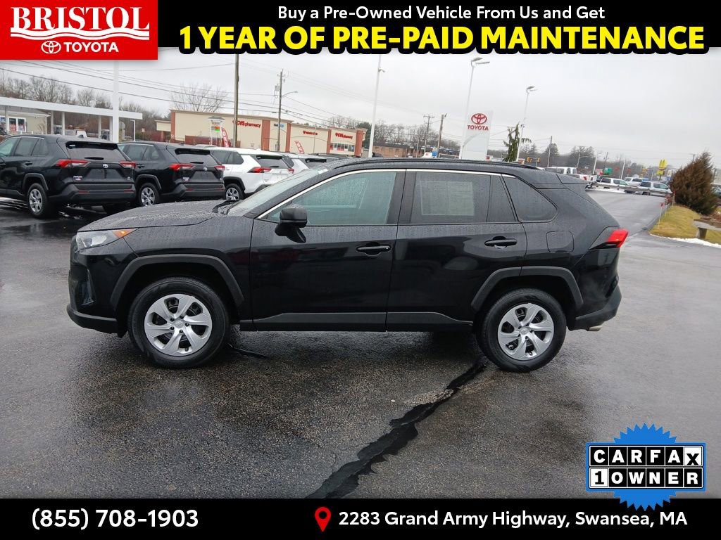 Used 2021 Toyota RAV4 LE image 4