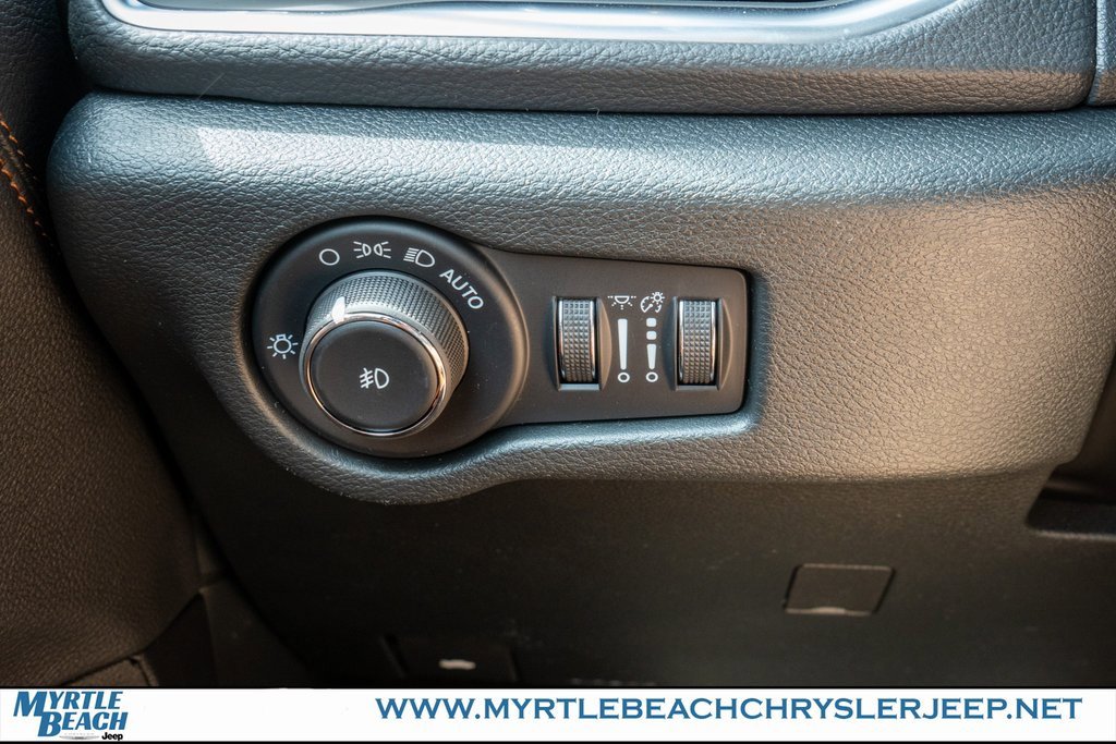 New 2026 Chrysler Pacifica Pinnacle image 29
