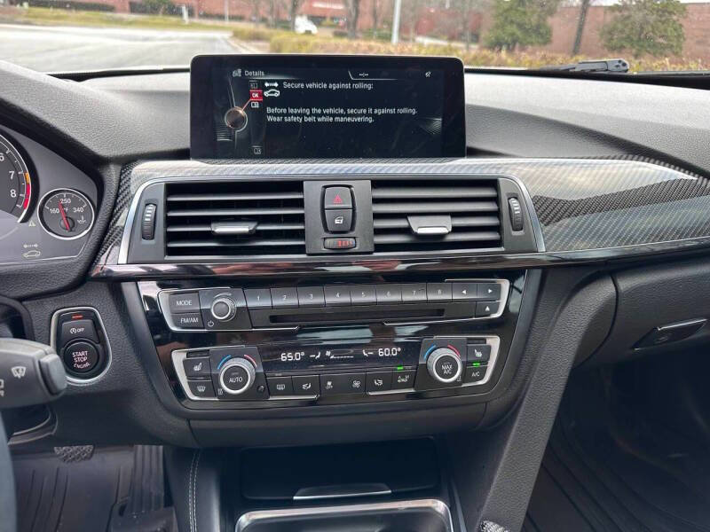 Used 2016 BMW M4 Convertible w/ Executive Package image 2