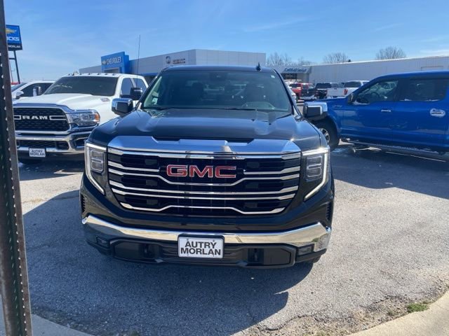 Used 2022 GMC Sierra 1500 SLT w/ SLT Premium Package AWD/4WD image 9