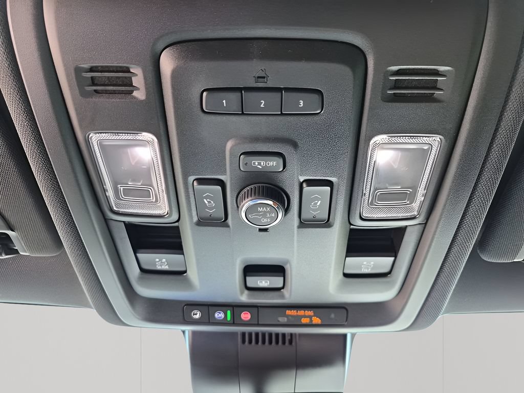 Used 2024 GMC Yukon AT4 w/ Technology Package AWD/4WD image 47