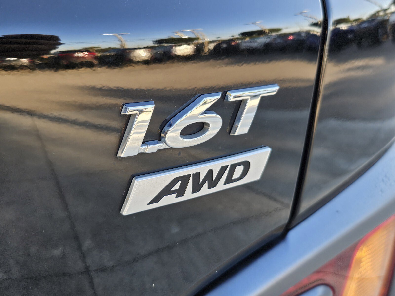 Used 2021 Hyundai Kona Limited w/ Cargo Package image 21