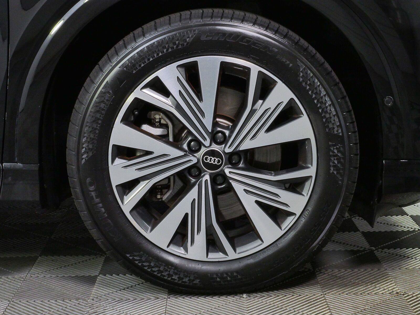 Used 2023 Audi Q4 e-tron Premium Plus w/ Premium Plus RWD image 35