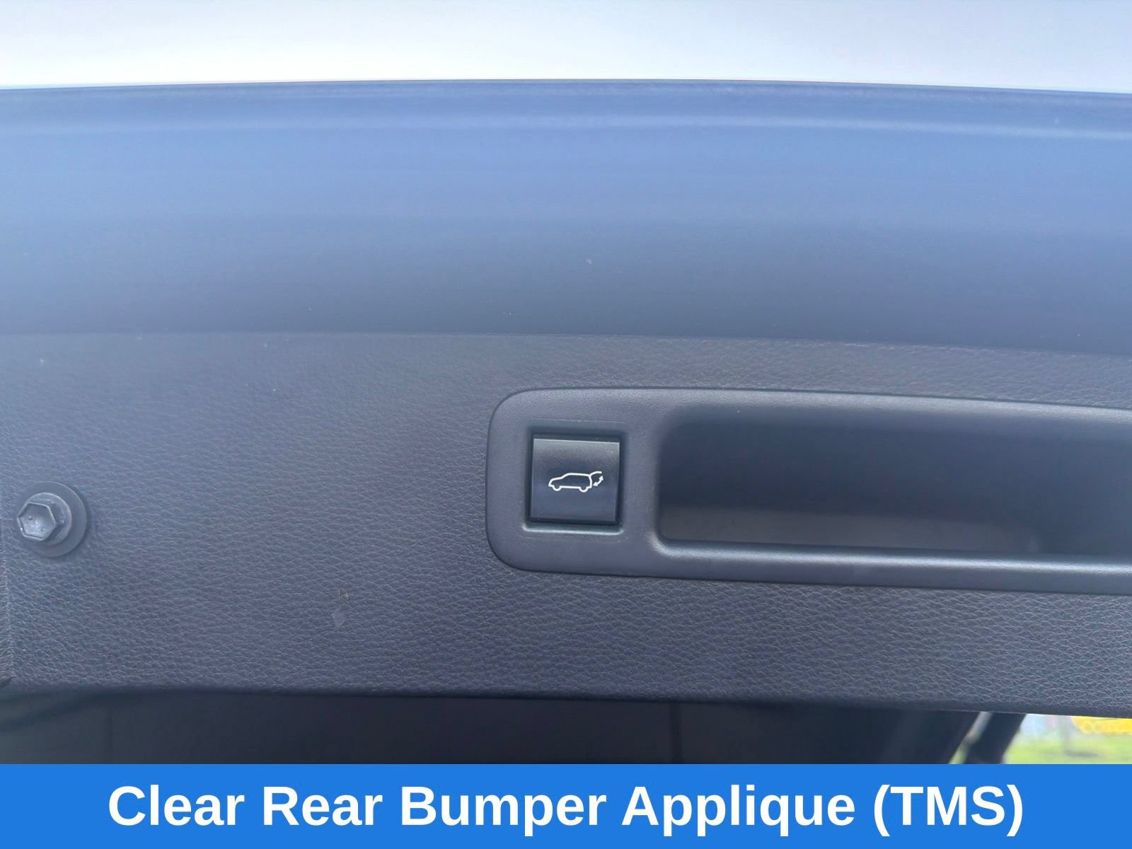 Used 2023 Toyota Highlander LE AWD/4WD image 22