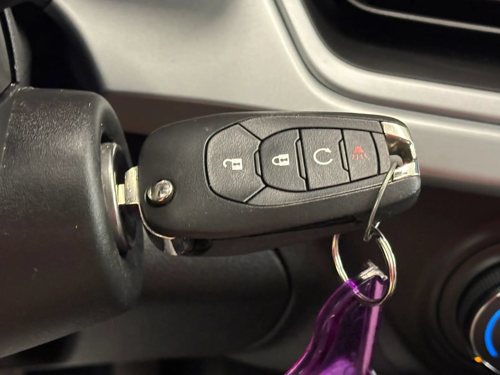 Used 2024 Chevrolet Trax LS w/ LS Convenience Package FWD image 47