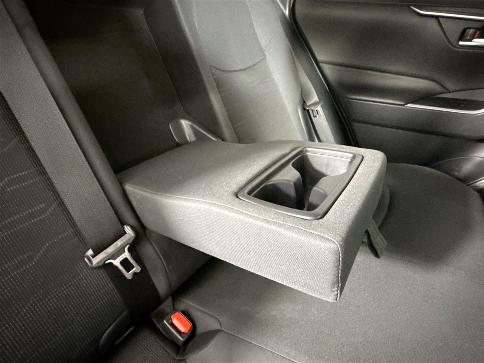 Certified 2022 Toyota RAV4 SE image 38