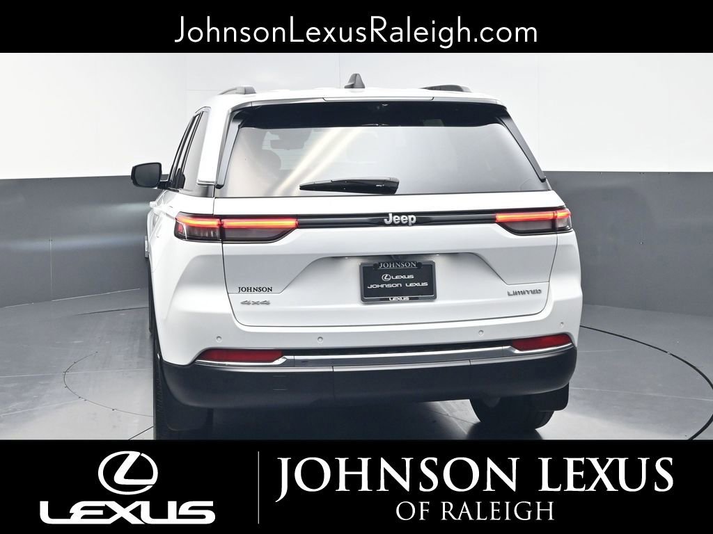 Used 2024 Jeep Grand Cherokee Limited w/ Luxury Tech Group II image 8