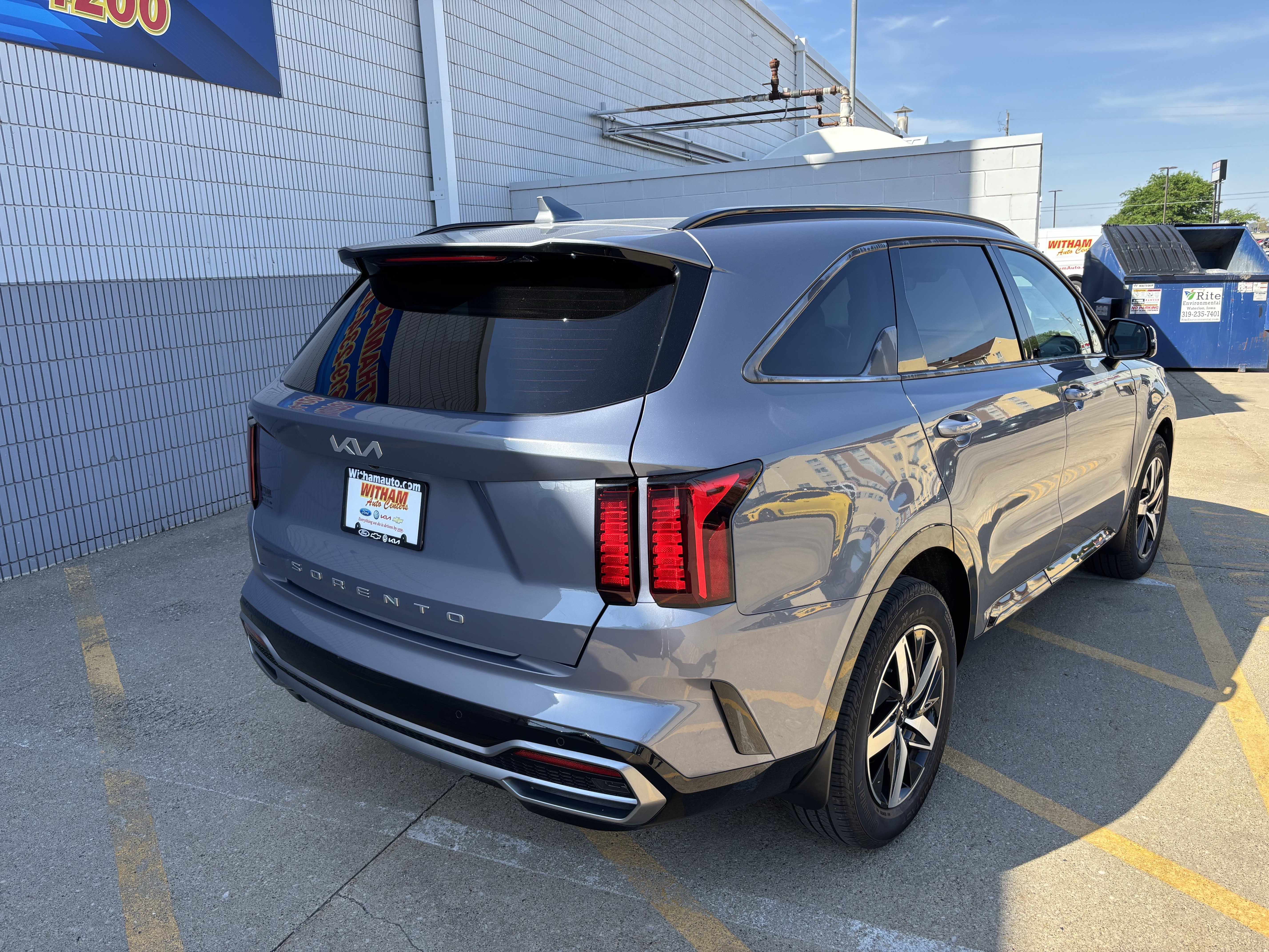 Used 2022 Kia Sorento S w/ Panoramic Sunroof Package FWD image 3