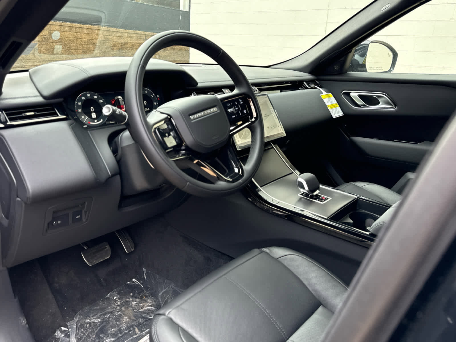 Used 2026 Land Rover Range Rover Velar Dynamic SE AWD/4WD image 13