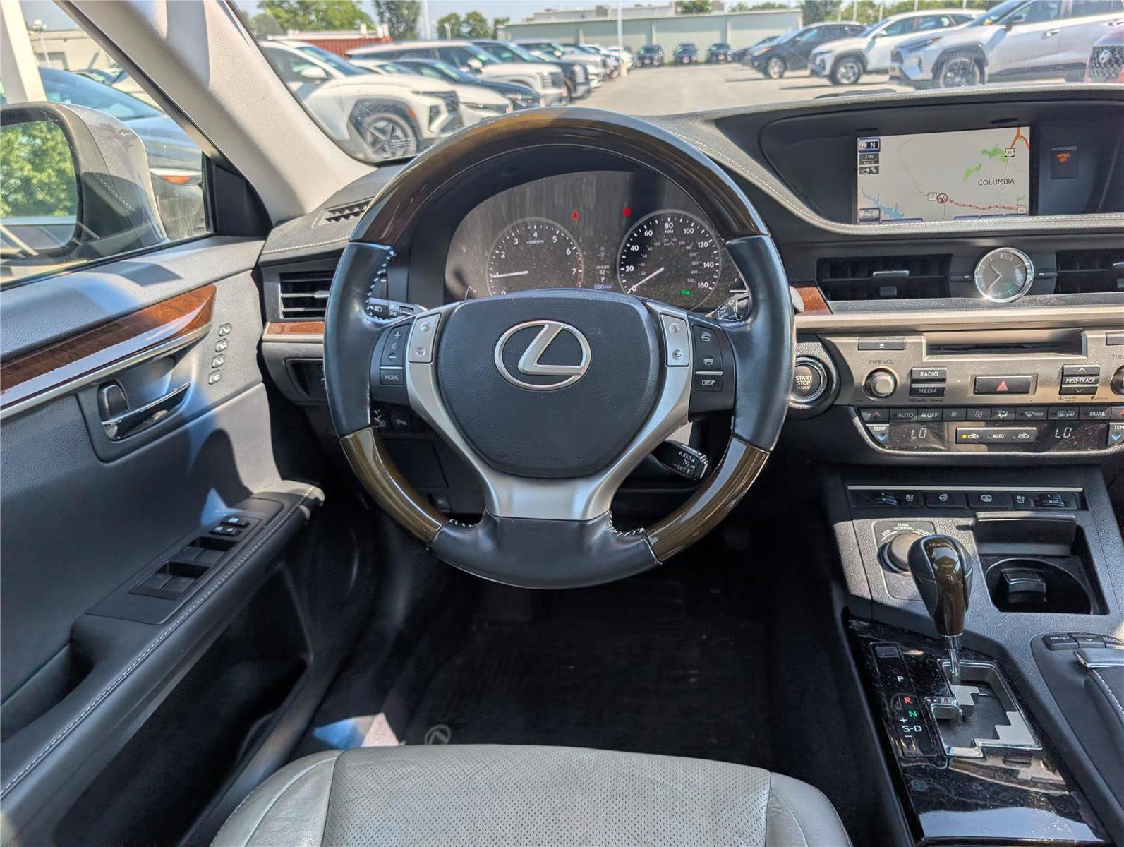 Used 2014 Lexus ES 350 w/ Luxury Package FWD image 16