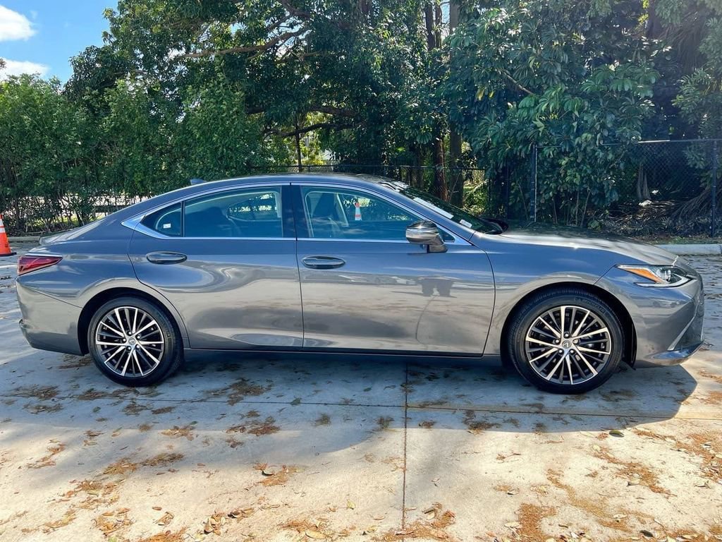 Certified 2024 Lexus ES 350 w/ Premium Package image 8