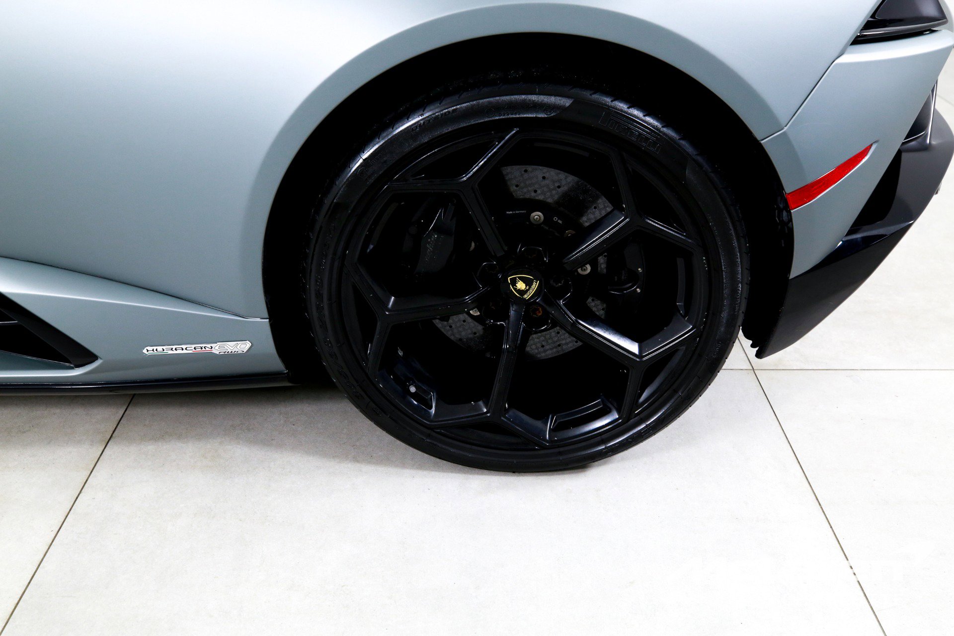 Used 2021 Lamborghini Huracan EVO image 29