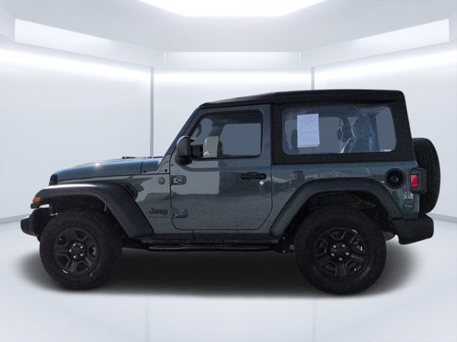 Used 2025 Jeep Wrangler Sport AWD/4WD image 6