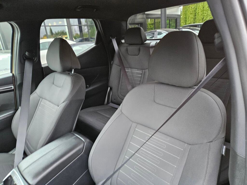 Used 2024 Hyundai Santa Cruz SE AWD/4WD image 15