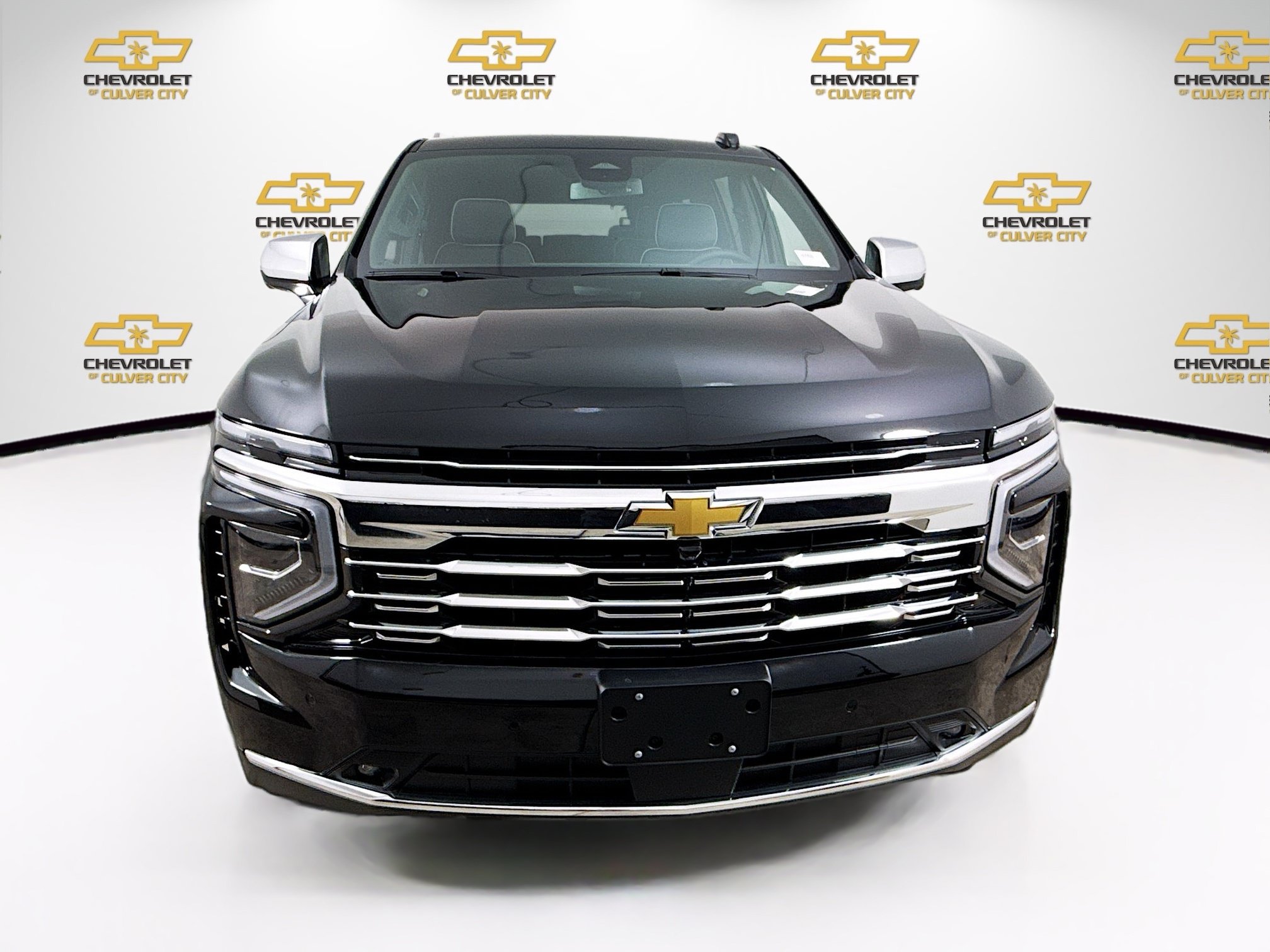 New 2026 Chevrolet Suburban Premier RWD image 2