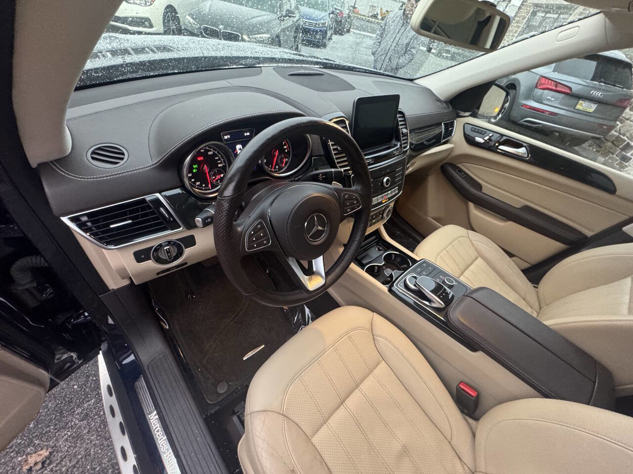 Used 2017 Mercedes-Benz GLS 450 4MATIC image 35