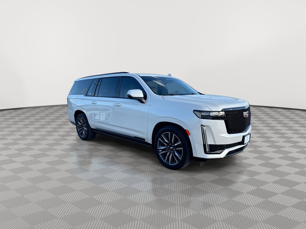Used 2023 Cadillac Escalade ESV Sport Platinum AWD/4WD image 2