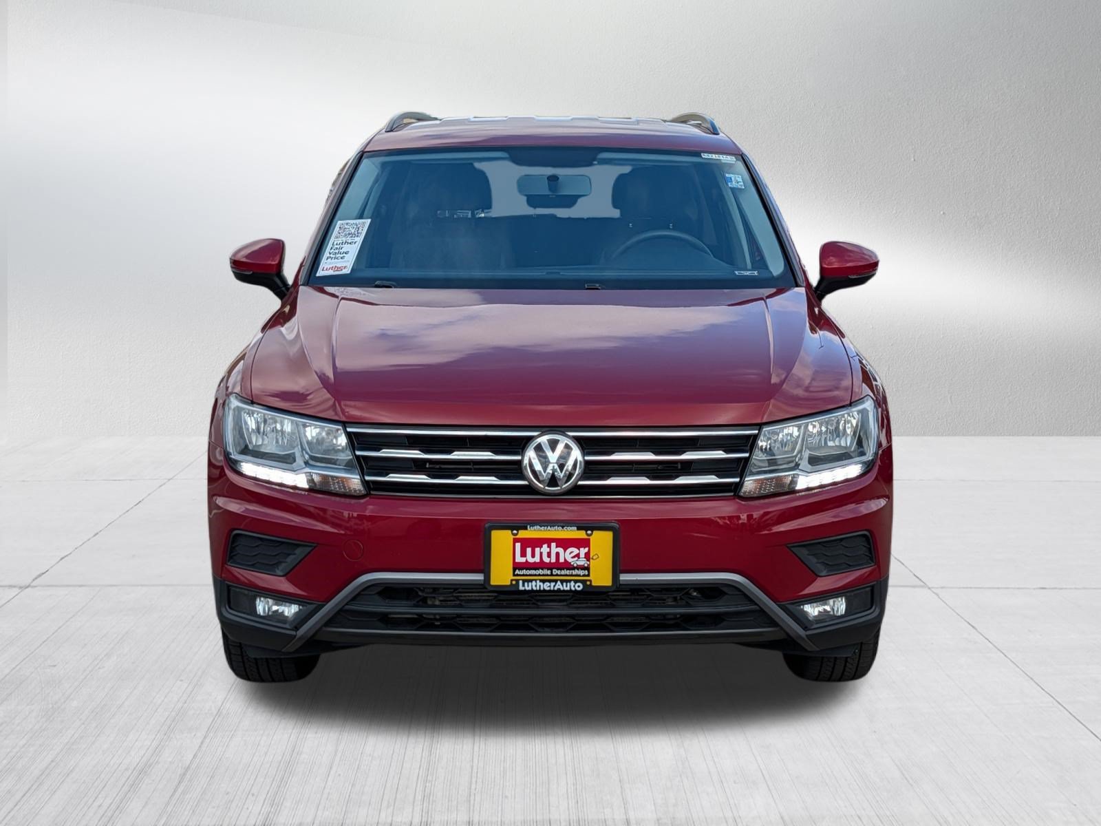 Used 2018 Volkswagen Tiguan S AWD/4WD image 2
