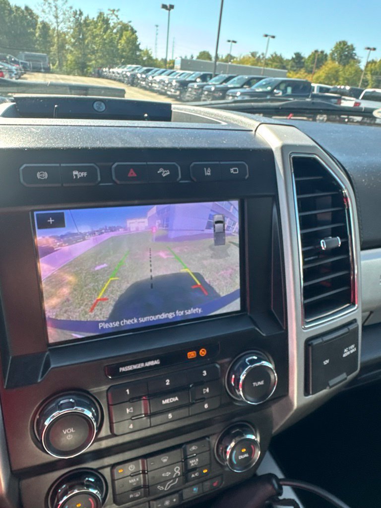 Used 2020 Ford F350 Lariat w/ Lariat Value Package AWD/4WD image 8