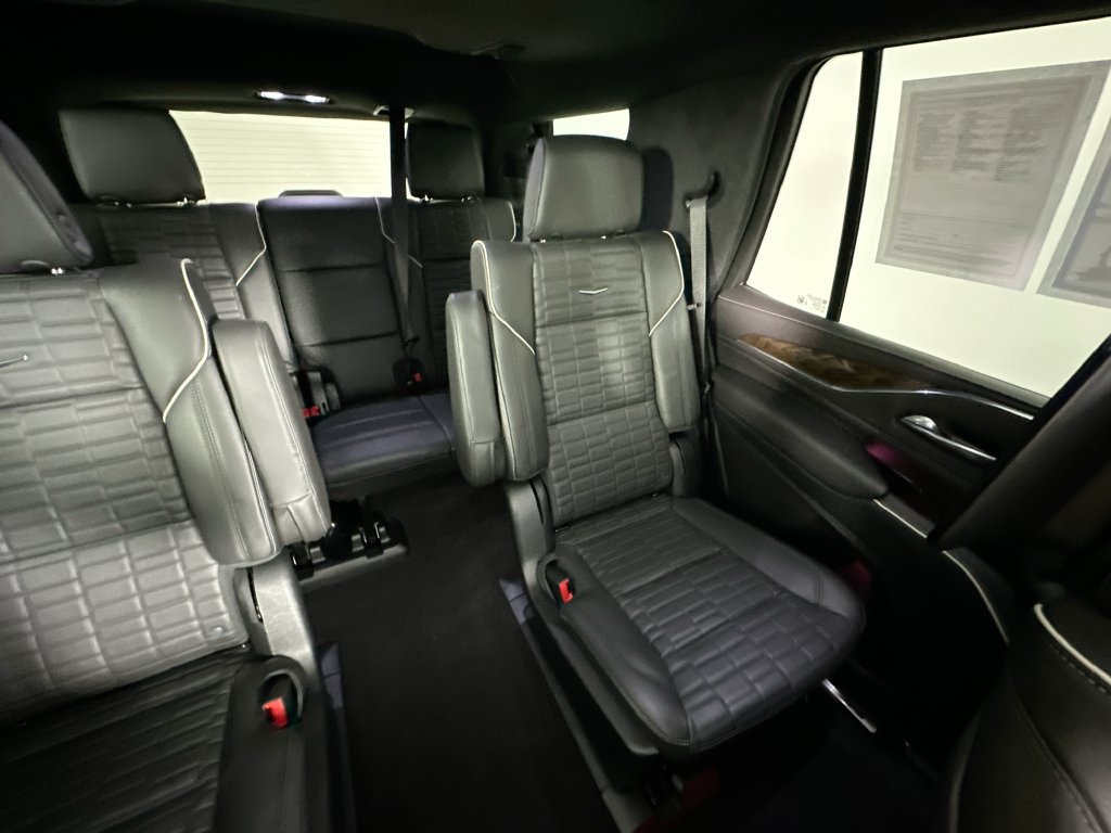 Used 2023 Cadillac Escalade Premium Luxury Platinum AWD/4WD image 14