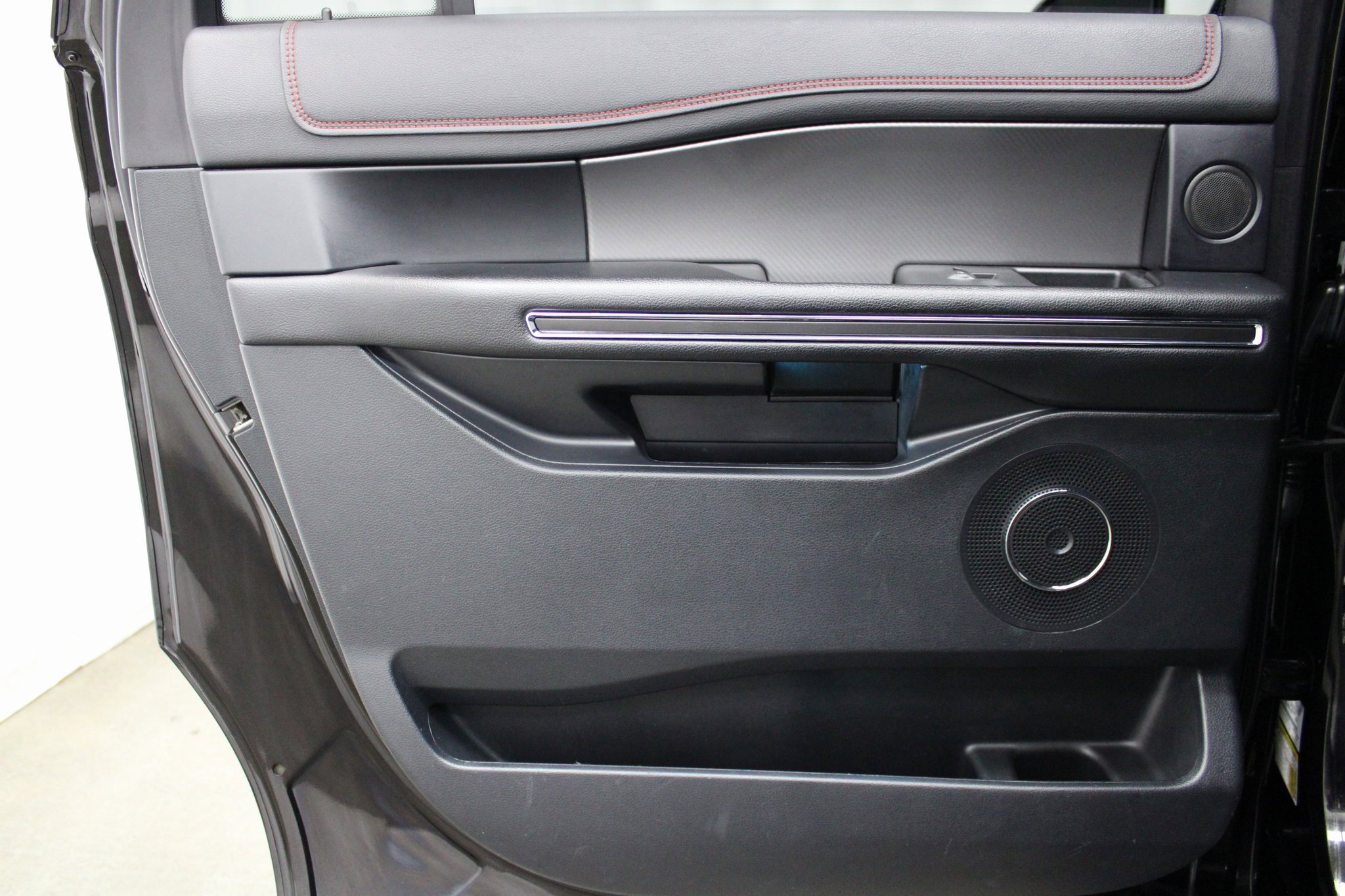 Used 2021 Ford Expedition Max Limited w/ Equipment Group 303A image 15