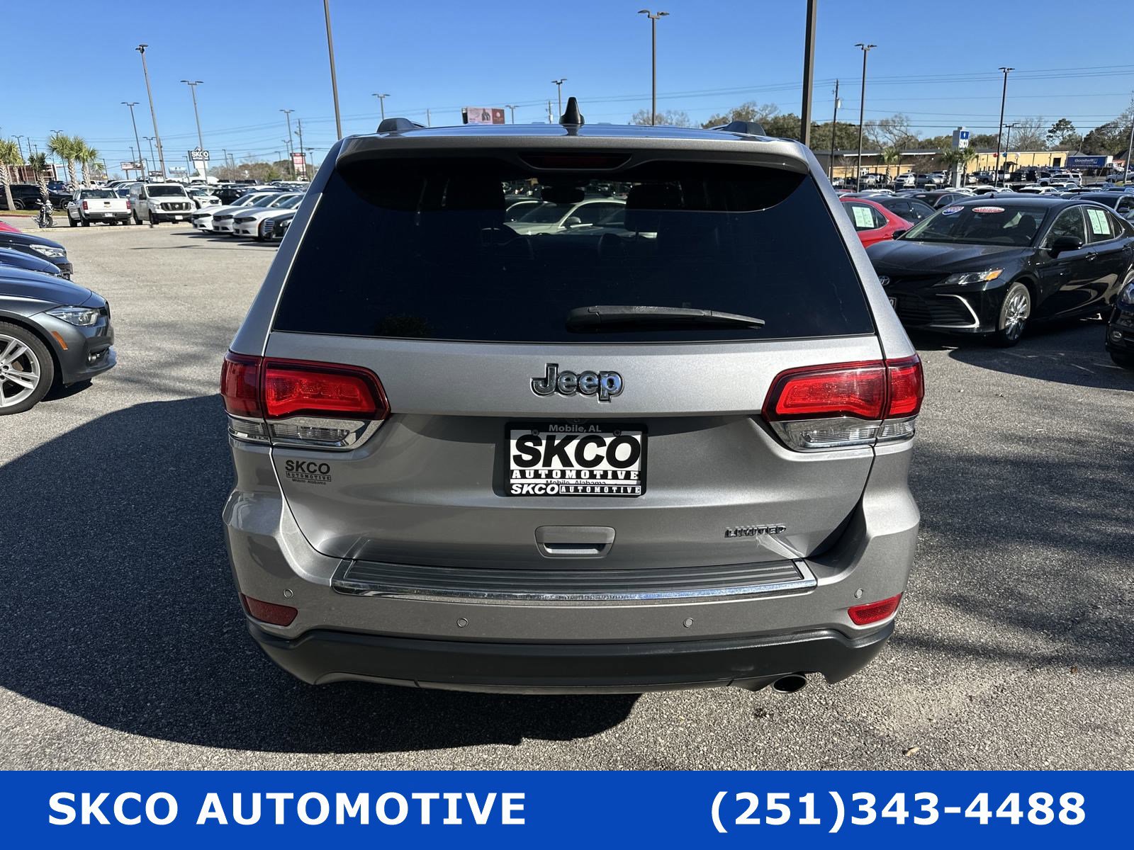 Used 2020 Jeep Grand Cherokee Limited w/ Luxury Group II image 4