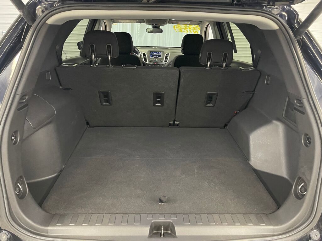 Used 2020 Chevrolet Equinox LT w/ Driver Convenience Package image 16