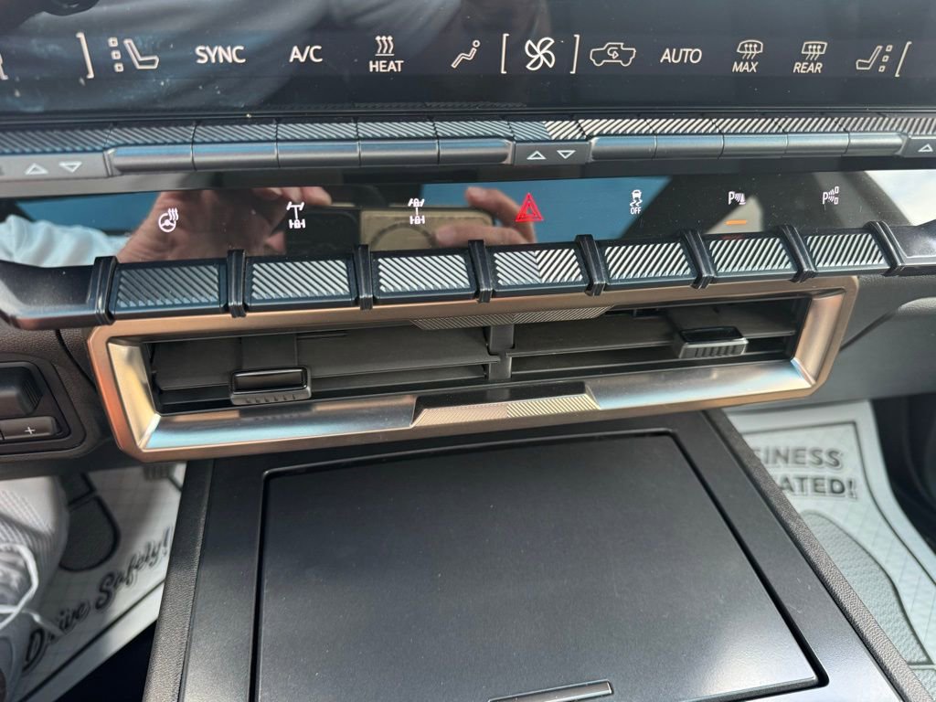 Used 2024 GMC Hummer EV 3X w/ Omega Edition image 28