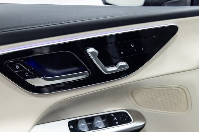 Used 2024 Mercedes-Benz GLC 300 4MATIC image 13