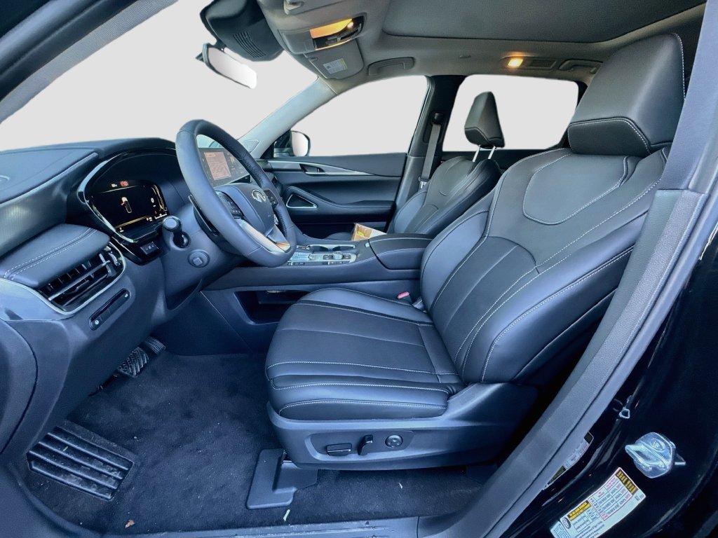 Used 2027 INFINITI QX60 Luxe w/ Cargo Package FWD image 23