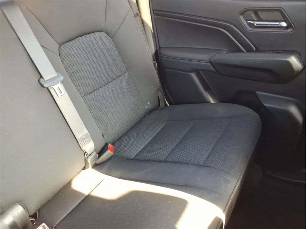 Used 2025 Chevrolet Colorado LT image 19