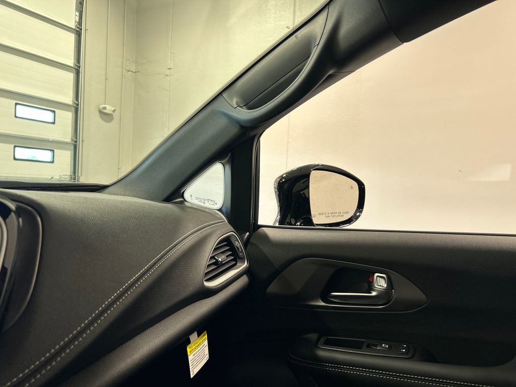 New 2025 Chrysler Pacifica Select image 25