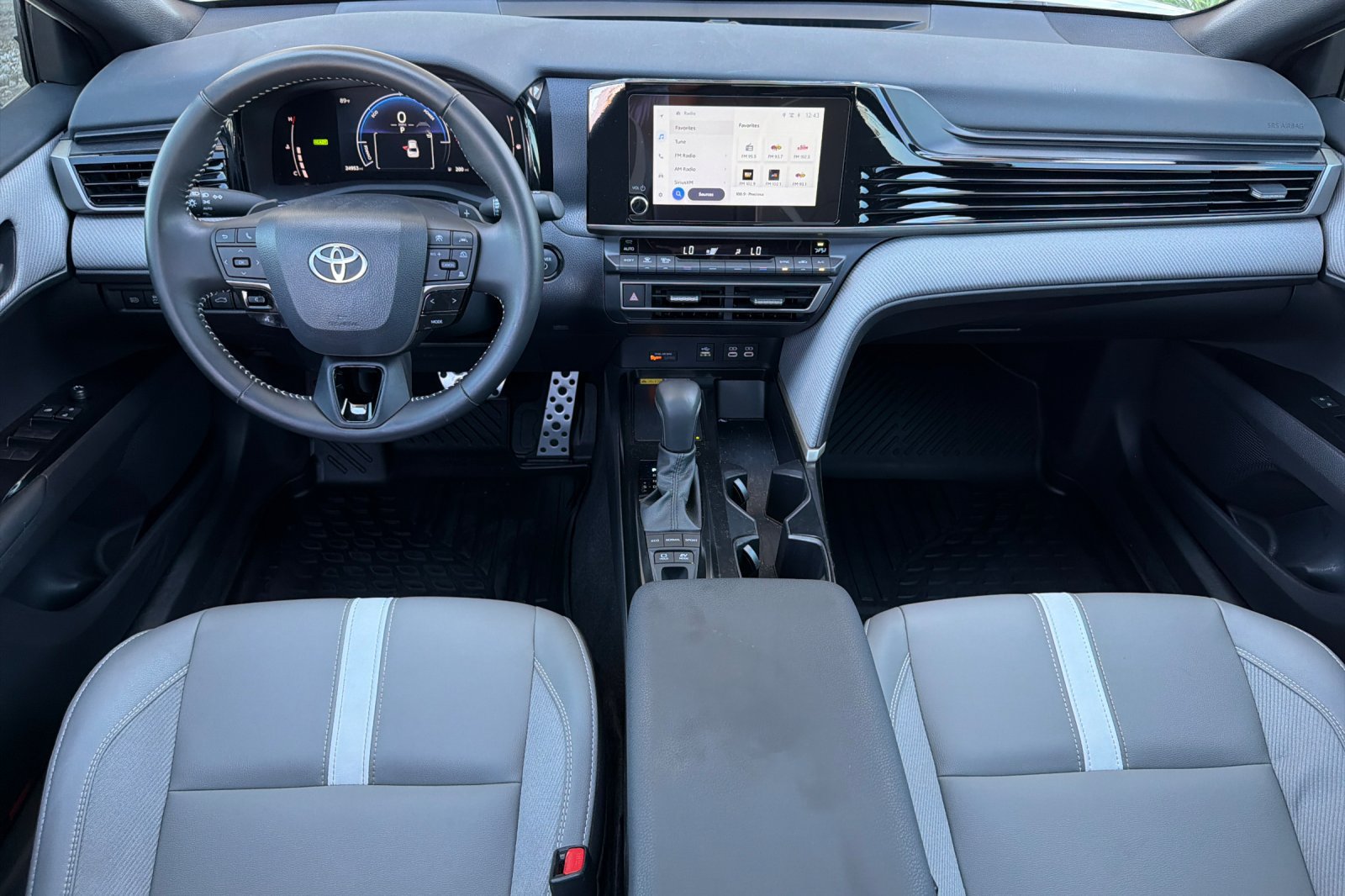 Used 2026 Toyota Camry SE w/ Convenience Package FWD image 17
