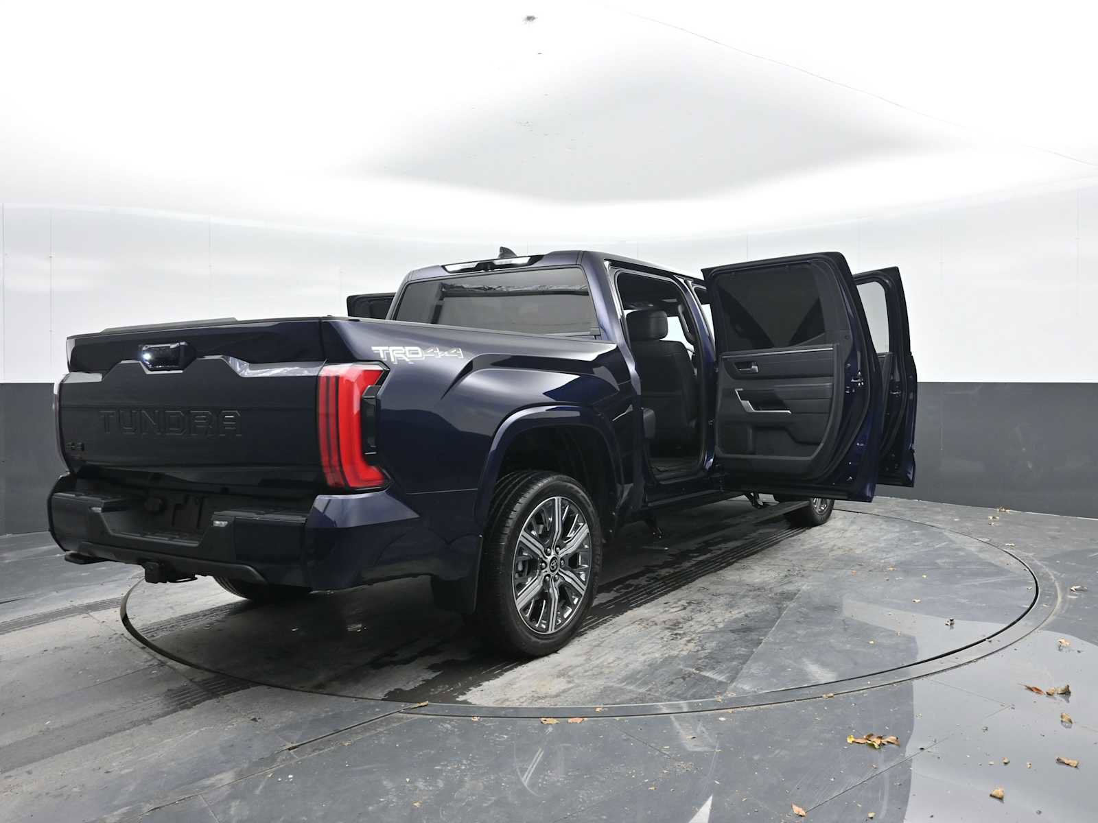 Used 2023 Toyota Tundra Platinum image 43