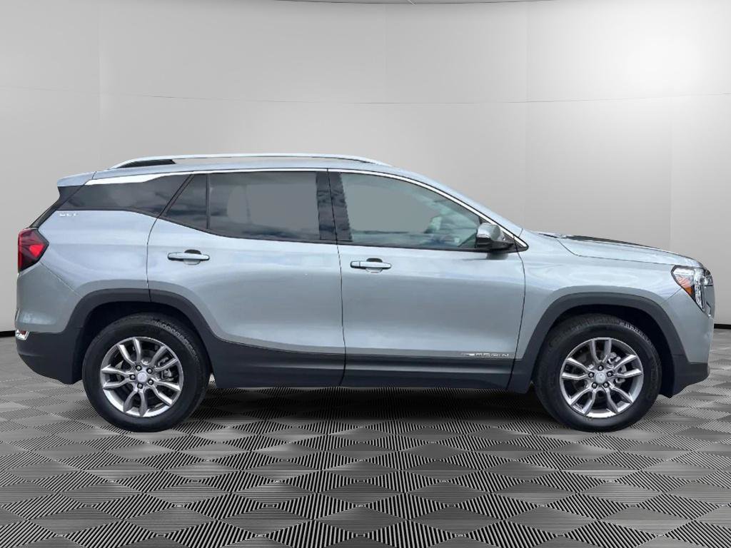 Used 2023 GMC Terrain SLT w/ Tech Package AWD/4WD image 6